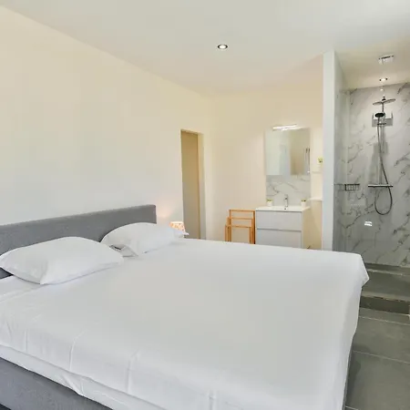 Bleu 11 Holiday home *